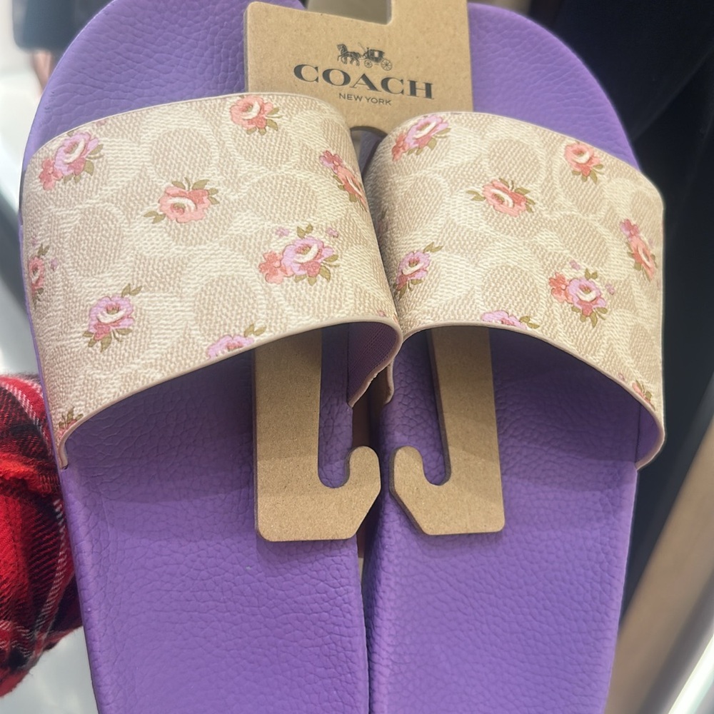 NWT Coach Udele Sport Slide
In Signature Canvas With Floral Print 💜 - Picture 9 of 12